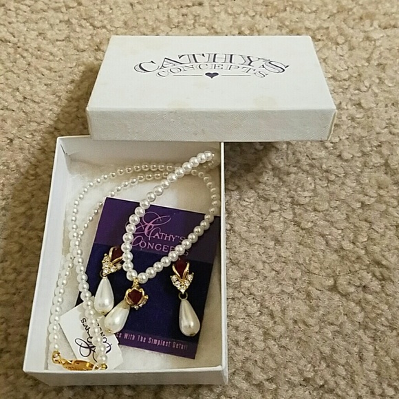 necklace and earings - Picture 3 of 3